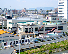 本社(工場)外観